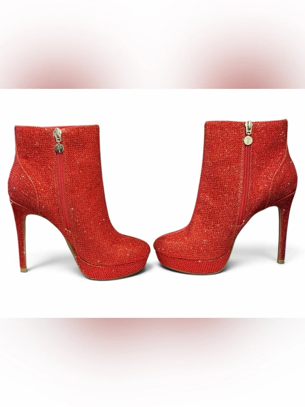 Thalia Sodi new box